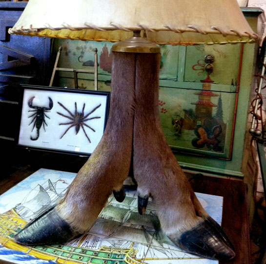 Hoof-based Lamp Hoof-based Lamp